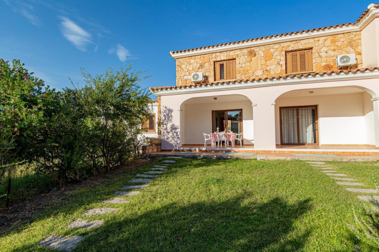 Appartamento Trilocale Vicino Al Centro Di San Teodoro San Teodoro  Buitenkant foto